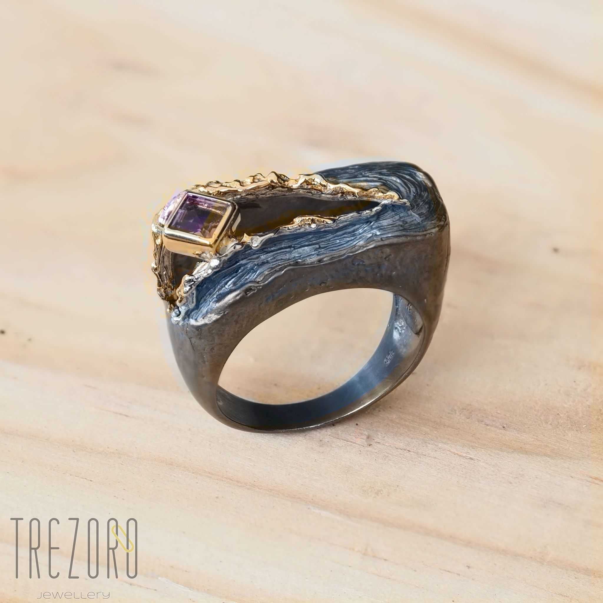 Amazing Surprise Ring