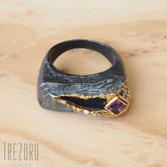 Amazing Surprise Ring